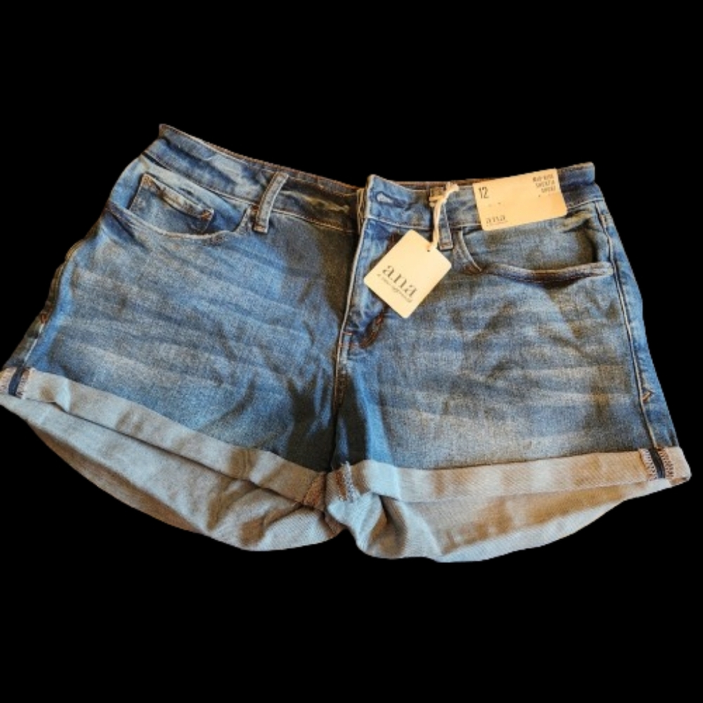 Ana mid rise shortie shorts size 12